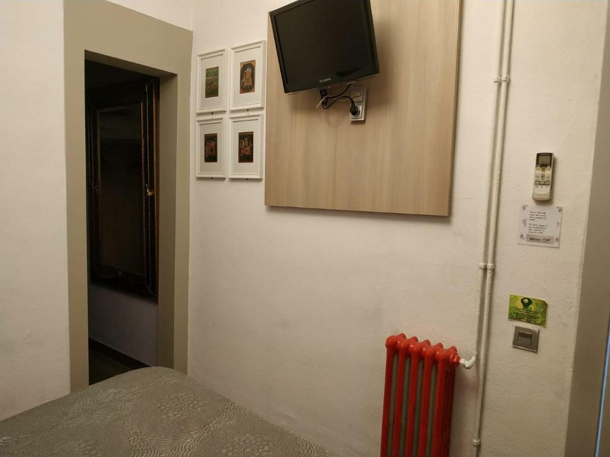 Hotel Ginebra Барселона Экстерьер фото